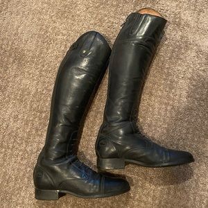 Women’s horseback riding boots